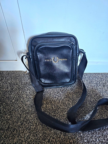 Fred perry black - leather, small