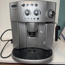 De'Longhi Magnifica ESAM4200.S Bean to Cup Coffee Machine - Silver DeLonghi