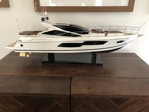 Sunseeker predator large - predator,