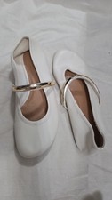 Zara cream/gold ballerinas in
