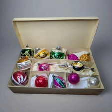 12 x Vintage Christmas Baubles