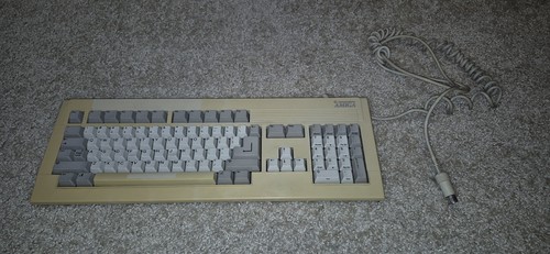 Commodore amiga 3000 keyboard - commodore,