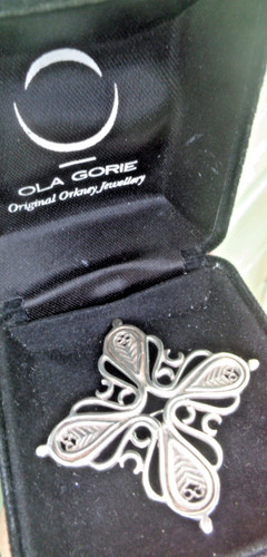 Ola gorie silver brooch large - ola,