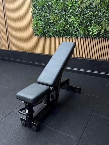 Technogym pure strength - technogym,