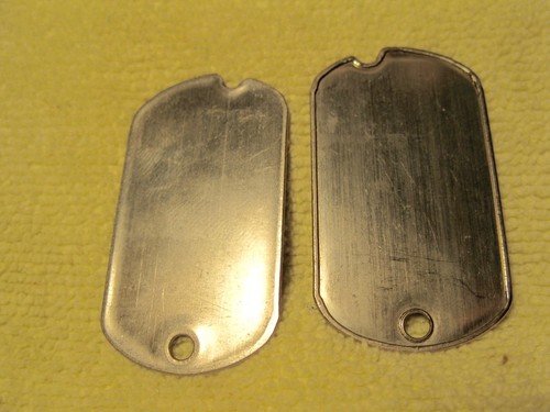 Dog tags notched - tags,