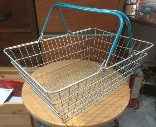 Vintage prop metal wire - prop,