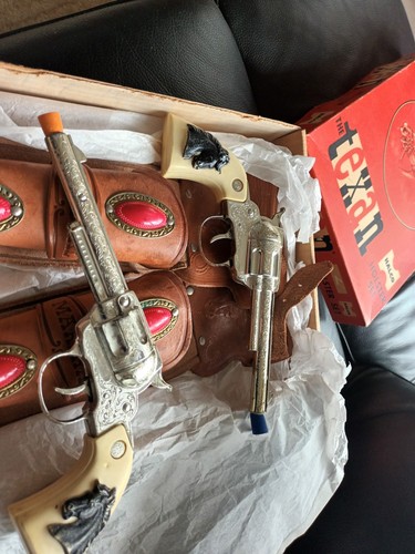 Halco vintage holster set - ,