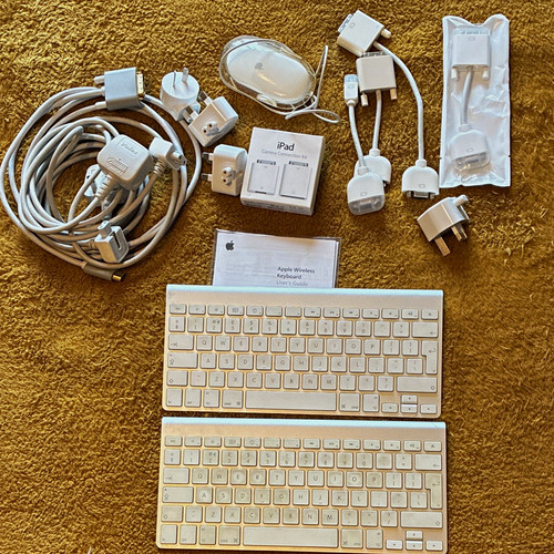 Job lot apple stuff - job, much