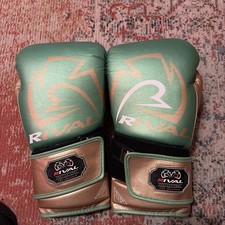 Rival RB100 Professional Bag