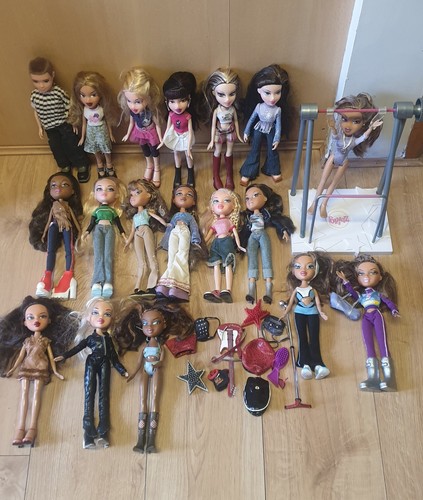 Bratz dolls bundle - bratz,