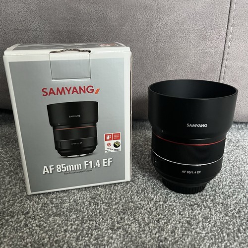 Samyang 85mm lens - f1.4,