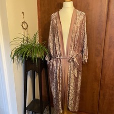 Vtg Lua Robe Bohemian Pink Floral With Silk Handmade M/L Oversized