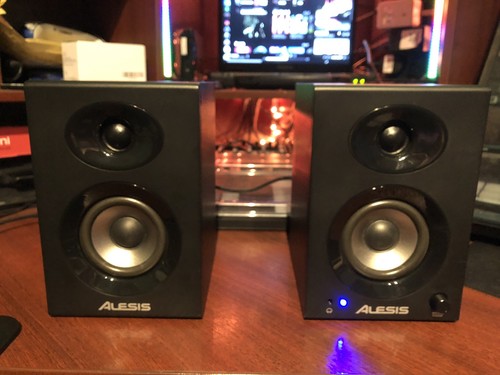 Alesis elevate studio - alesis, 3