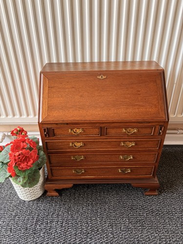 Small vintage oak wooden - small,