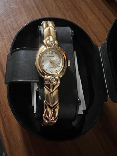 Ingersoll ladies vintage gold - vintage,