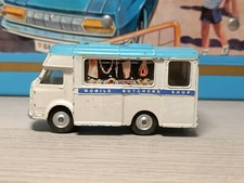 Corgi Toys 413 Smiths Karrier