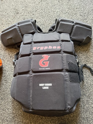 Gryphon large hockey - large,