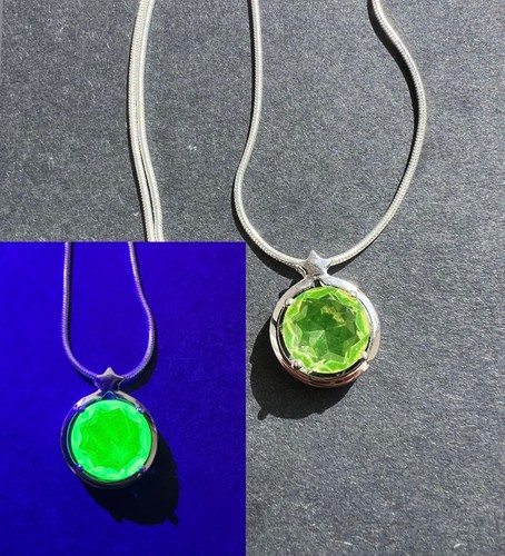 Uranium vaseline glass 925 - vaseline,