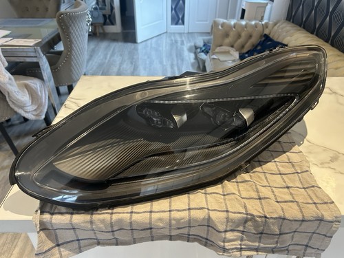 Aston martin db11 headlight - aston,