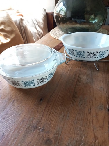 Pyrex chelsea design casserole - pyrex,