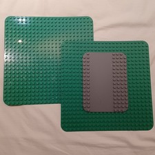 LEGO DUPLO - 2 x Large Green