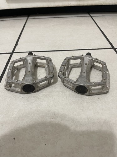 565 pedals hutch gt - pedals,