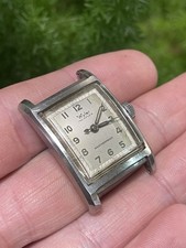 Wyler Weatherproof Clamshell