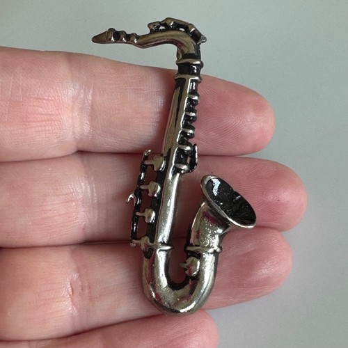 Vintage large tenor saxophone - large,