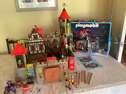 Playmobil castle playset 3666 - castle,