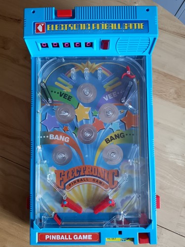 Retro electronic pinball game - retro,