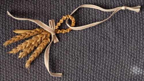 Small plaited loop handmade - small,