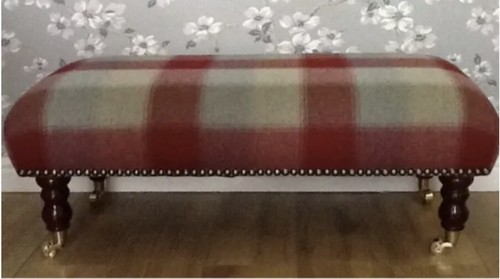New footstool laura - new,