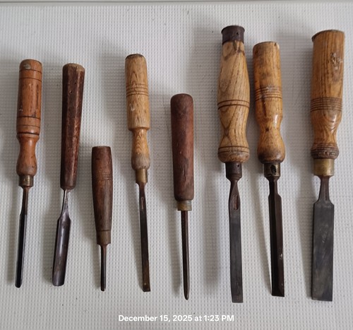 Assorted vintage wood - 8,