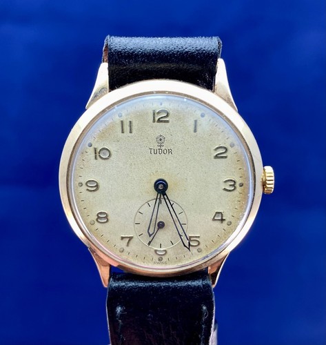 Vintage solid 9ct gold tudor - 9ct,