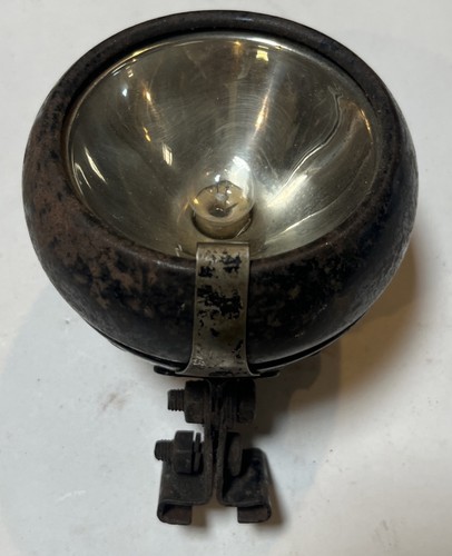 Lucas king the road - road, lamp