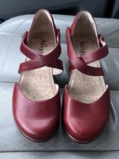 Women’s new Alegria Opal