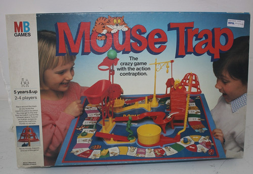 Vintage mouse trap board game - mouse,