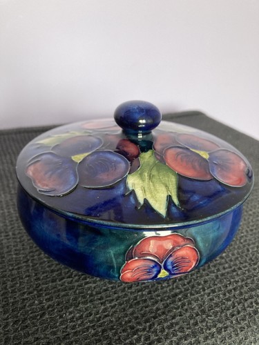 William moorcroft pottery - moorcroft,