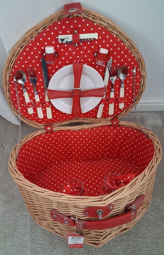 Debenhams vintage heart - debenhams.,