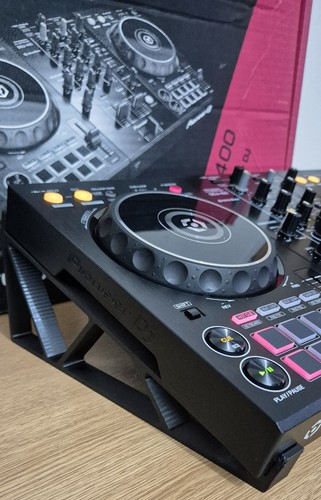 Elevated stands for pioneer - stands,