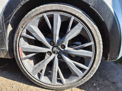 Peugeot 208 gti - peugeot, 30th