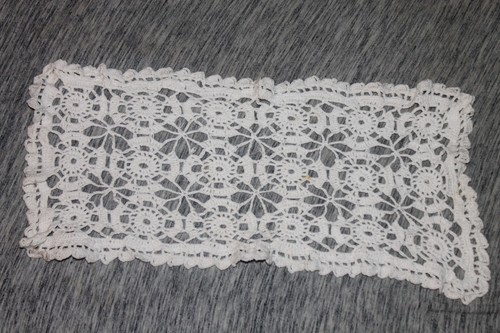 Vintage hand crocheted - hand-crocheted, filet