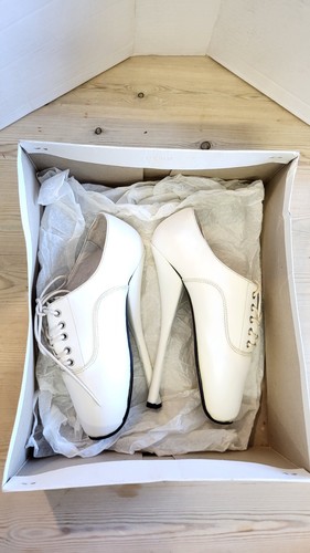 White ballet shoes - uk, 7