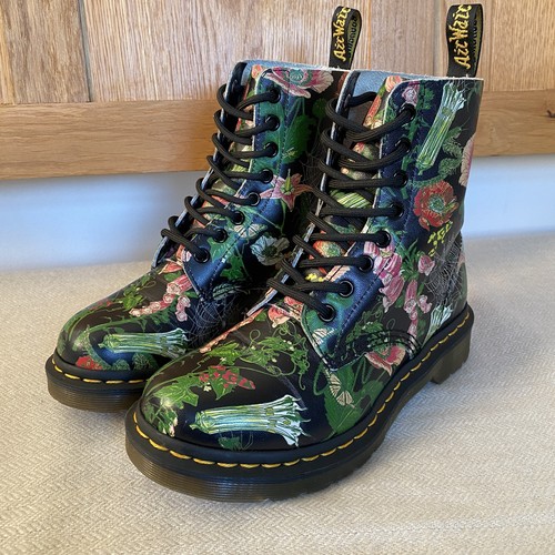 Worn once martens 1460 - dr,