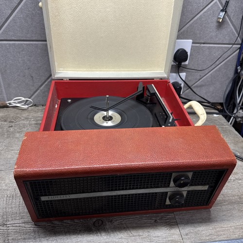 Retro record player - retro, fidelity