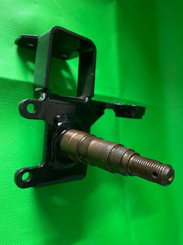 Steering knuckle right hand - knuckle,