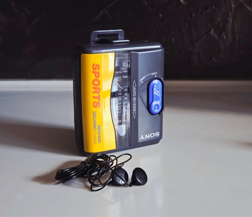 Sony yellow sports walkman - sony,