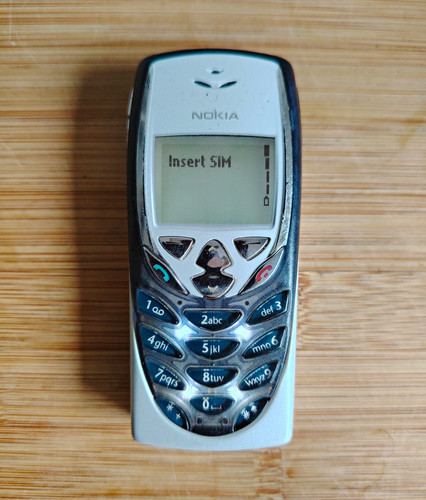 Nokia 8310 comes - 8310,, charger