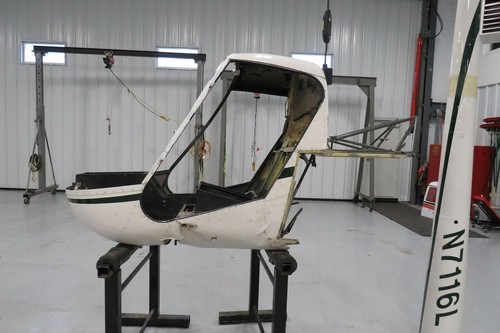 Robinson r22 fuselage - robinson,