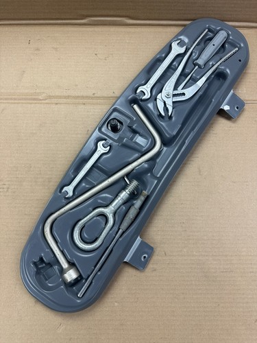 Bmw e46 trunk tool kit - trunk,